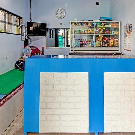 Spot On 91694 Hotel Rama Chandra Temanggung エクステリア 写真
