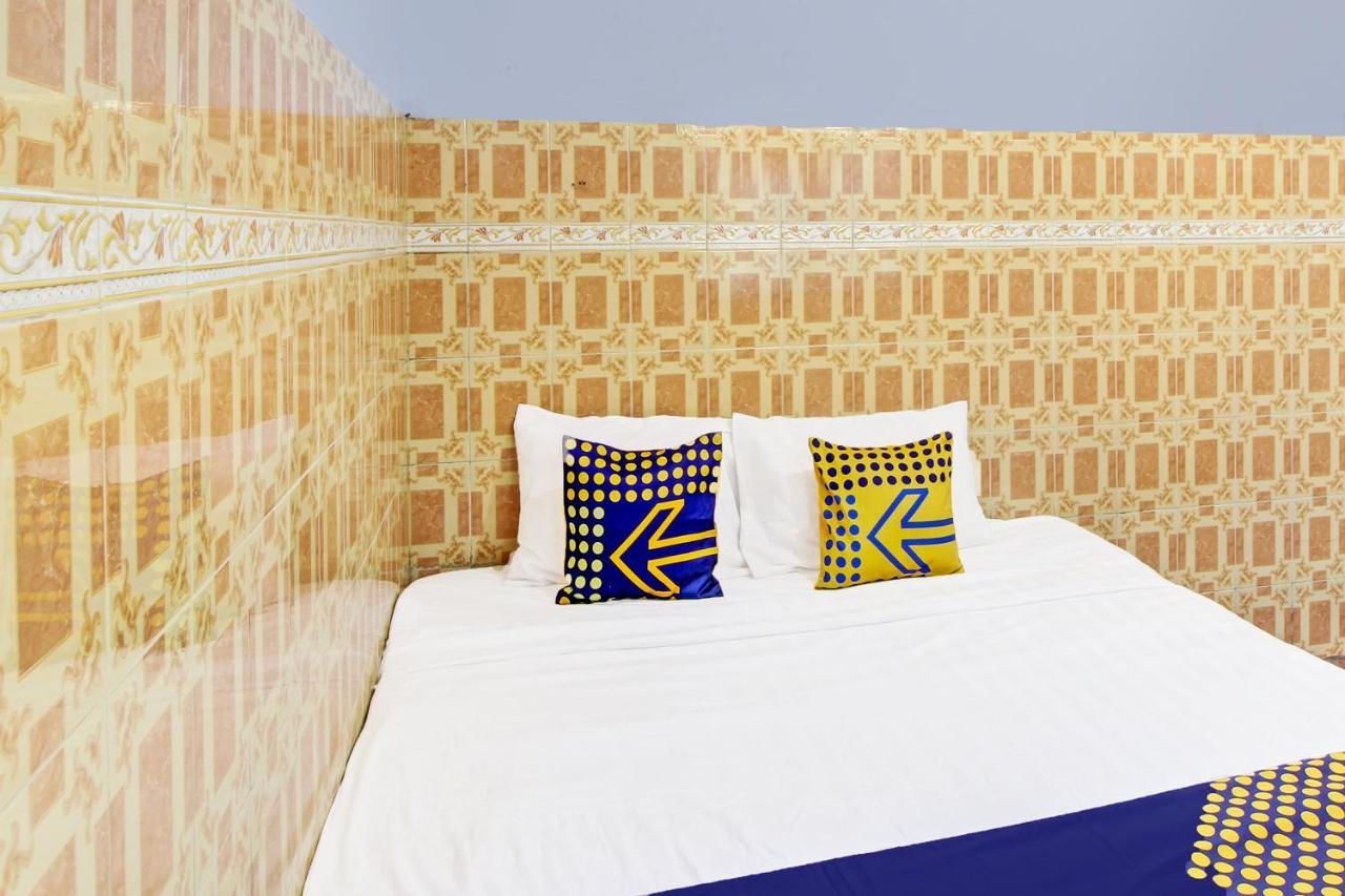 Spot On 91694 Hotel Rama Chandra Temanggung エクステリア 写真