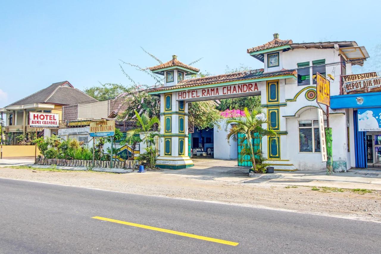 Spot On 91694 Hotel Rama Chandra Temanggung エクステリア 写真